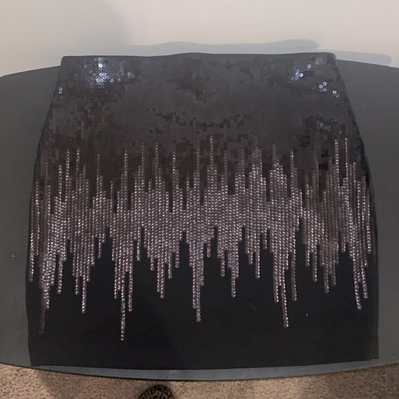 Express Sequin Mini Skirts  (set of 3) - Picture 9 of 10